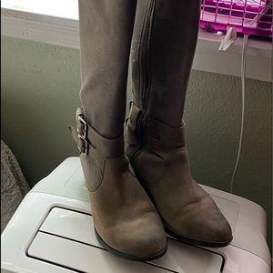 Sorel gray leather  boots